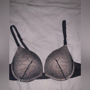 NUDE/SEQUINS BRA SIZE 36C